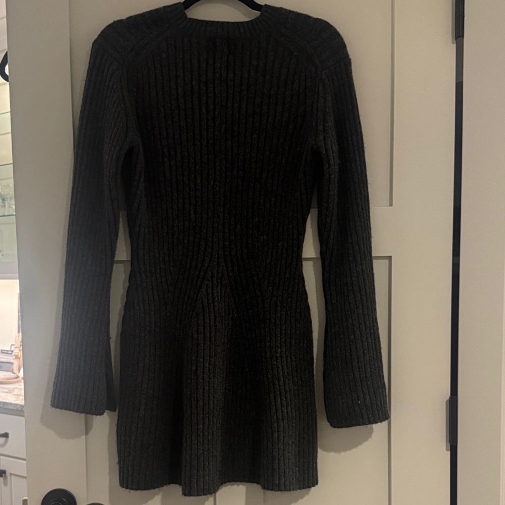 Elegant Black Ribbed Knit Dress - Picture 2 of 2